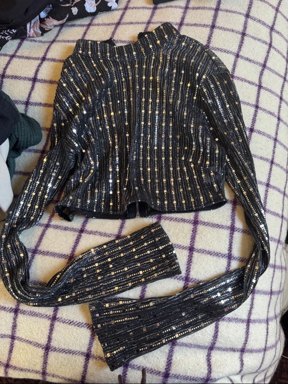 superdown Black Sequin Ribbed Long Sleeve Crop Top